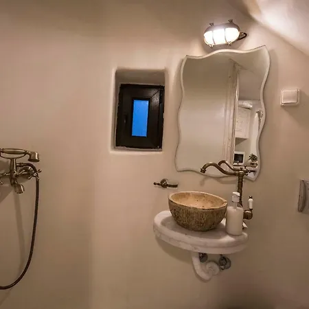 Milos Maison Apartment
